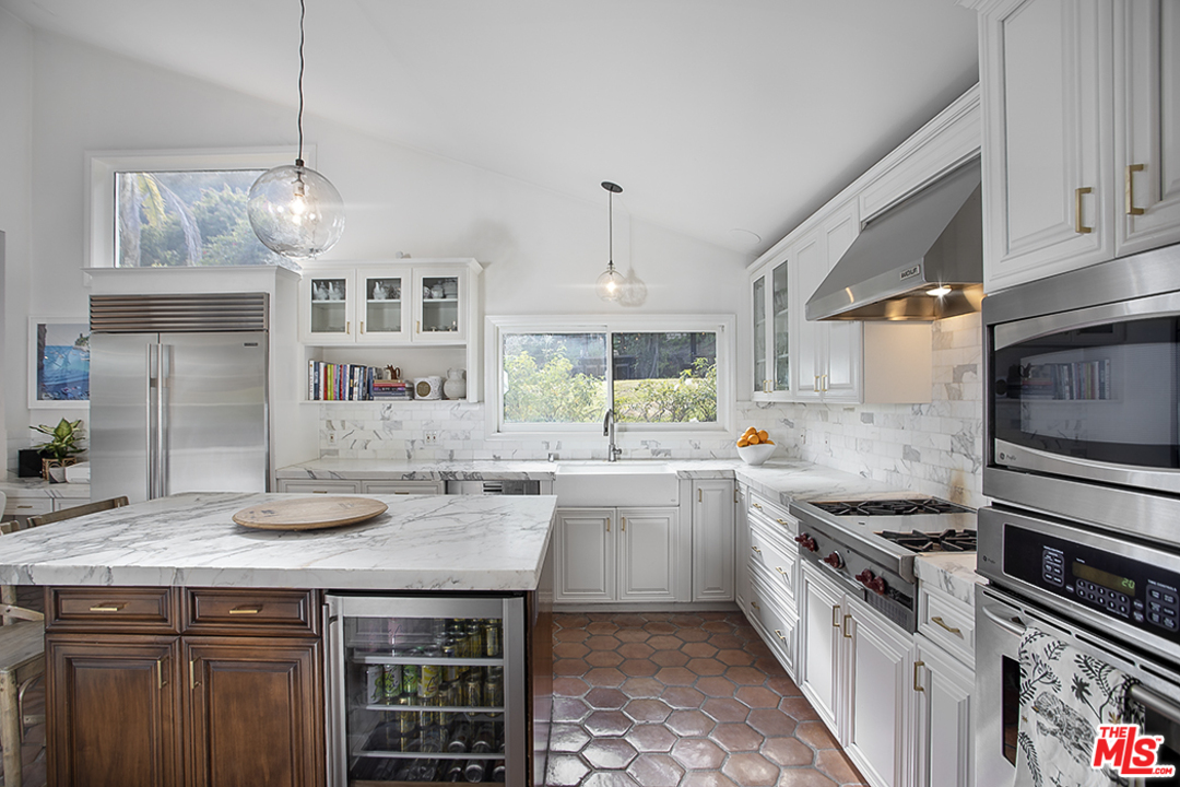 1823 Roscomare Road Los Angeles, CA 90077 - Photo 10 of 24