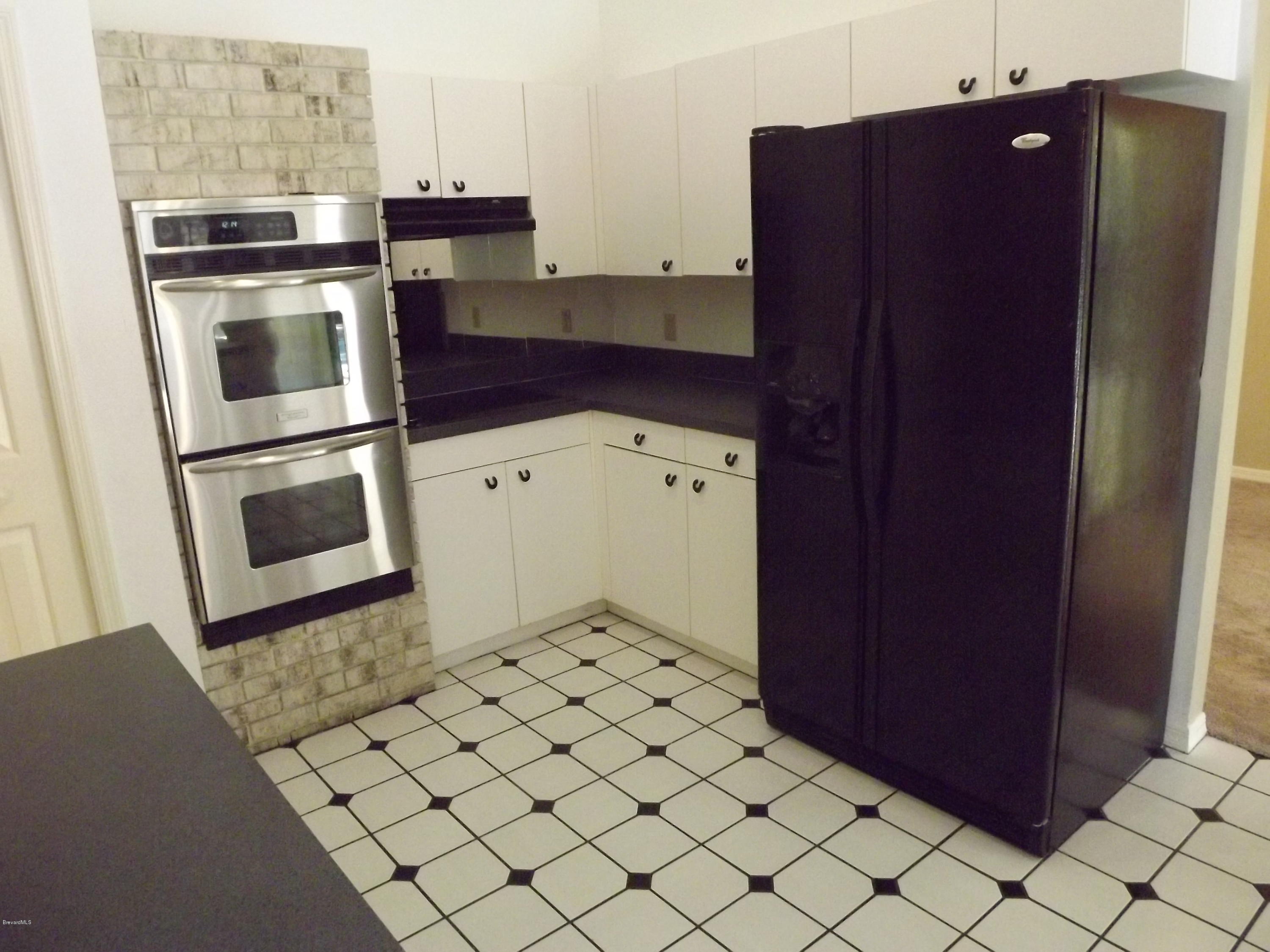 2241 Canal Ridge Drive Titusville, FL 32780 - Photo 21 of 39 Kitchen