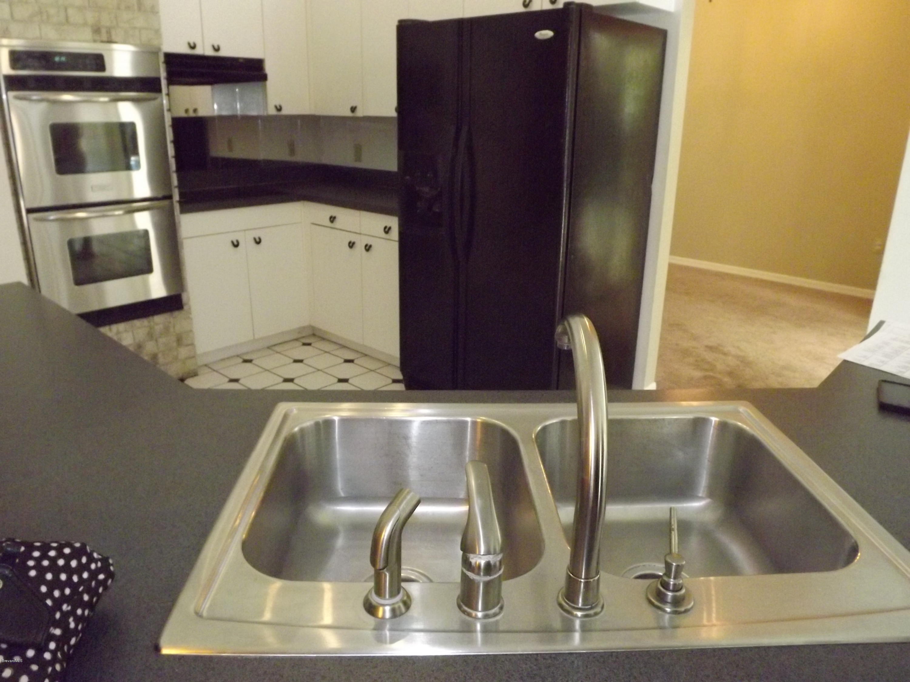 2241 Canal Ridge Drive Titusville, FL 32780 - Photo 22 of 39 Kitchen
