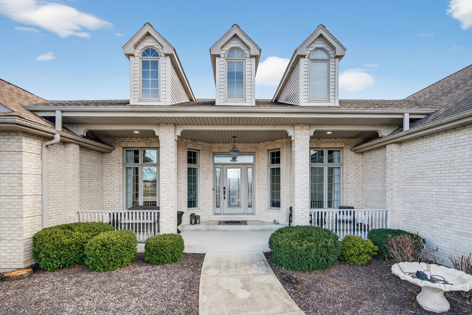 2804 Ninovan Lane Minooka, IL 60447 - Photo 3 of 67 a view of a house with potted plants