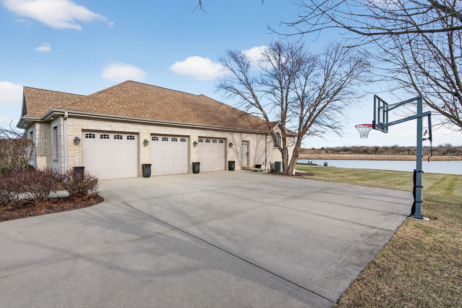 2804 Ninovan Lane Minooka, IL 60447 - Photo 6 of 67