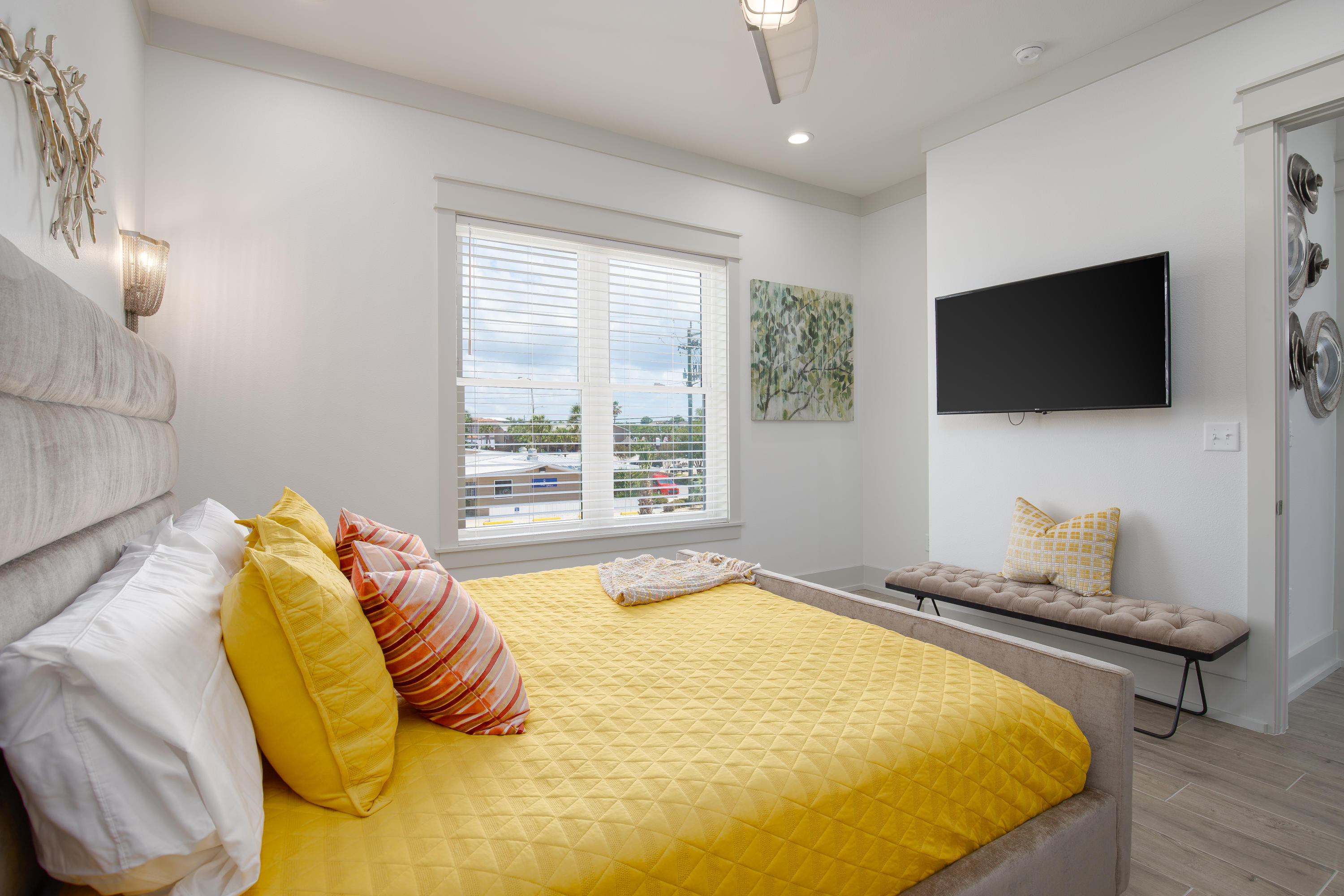 20109 Front Beach Road, Unit B Panama City Beach, FL 32413 - Photo 21 of 35 Guest room