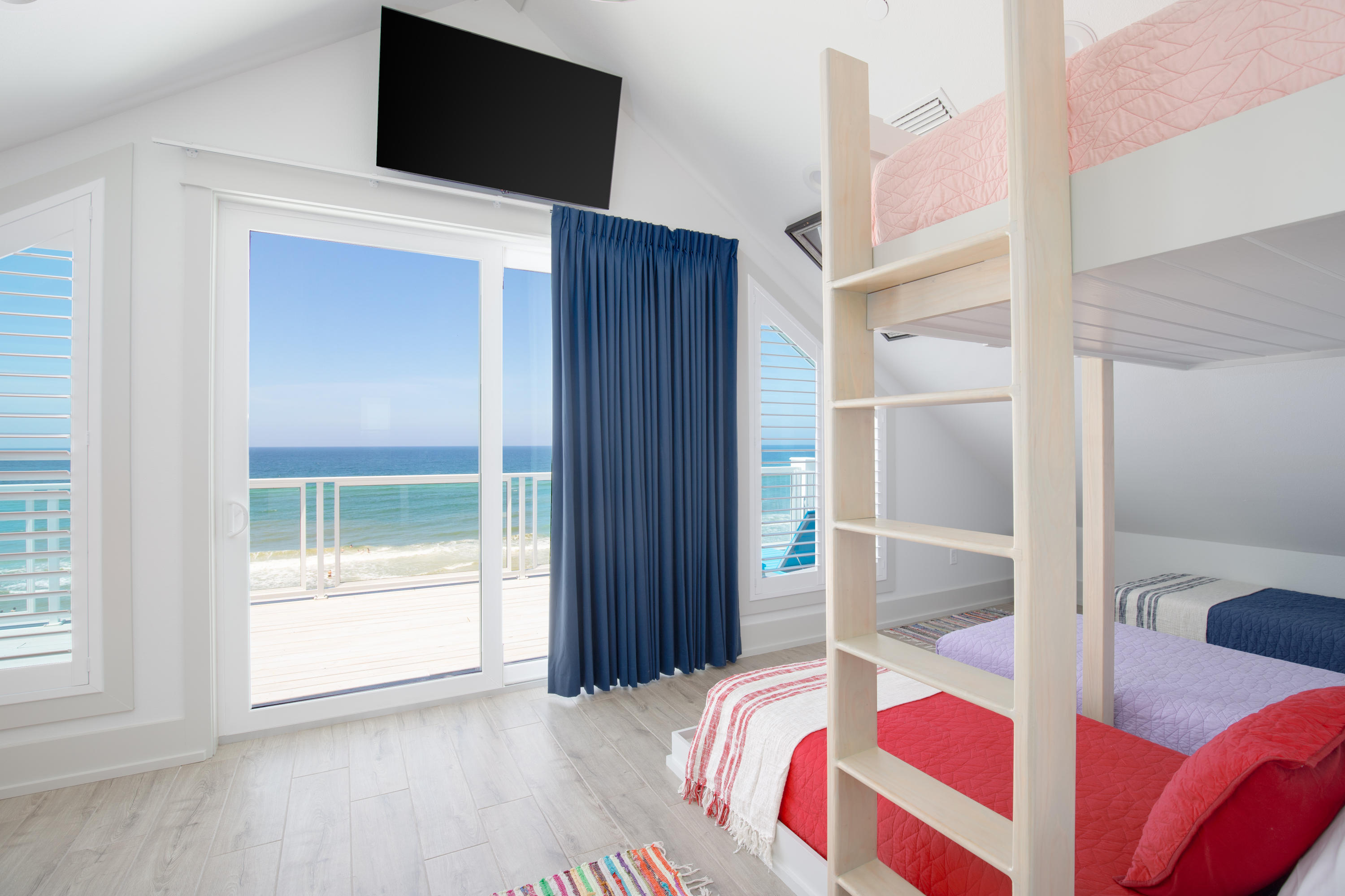 20109 Front Beach Road, Unit B Panama City Beach, FL 32413 - Photo 23 of 35 Bunk room