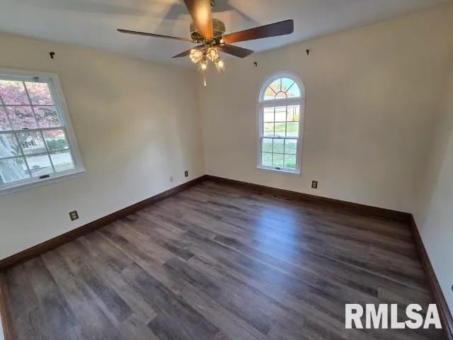 $309,900 | 3405 Piccadilly Avenue, Mount Vernon, IL 62864