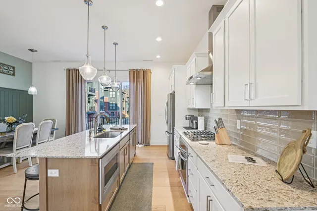 $579,900 | 410 Park Street, Westfield, IN 46074