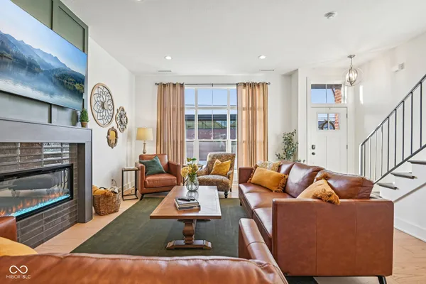 $567,900 | 410 Park Street, Westfield, IN 46074