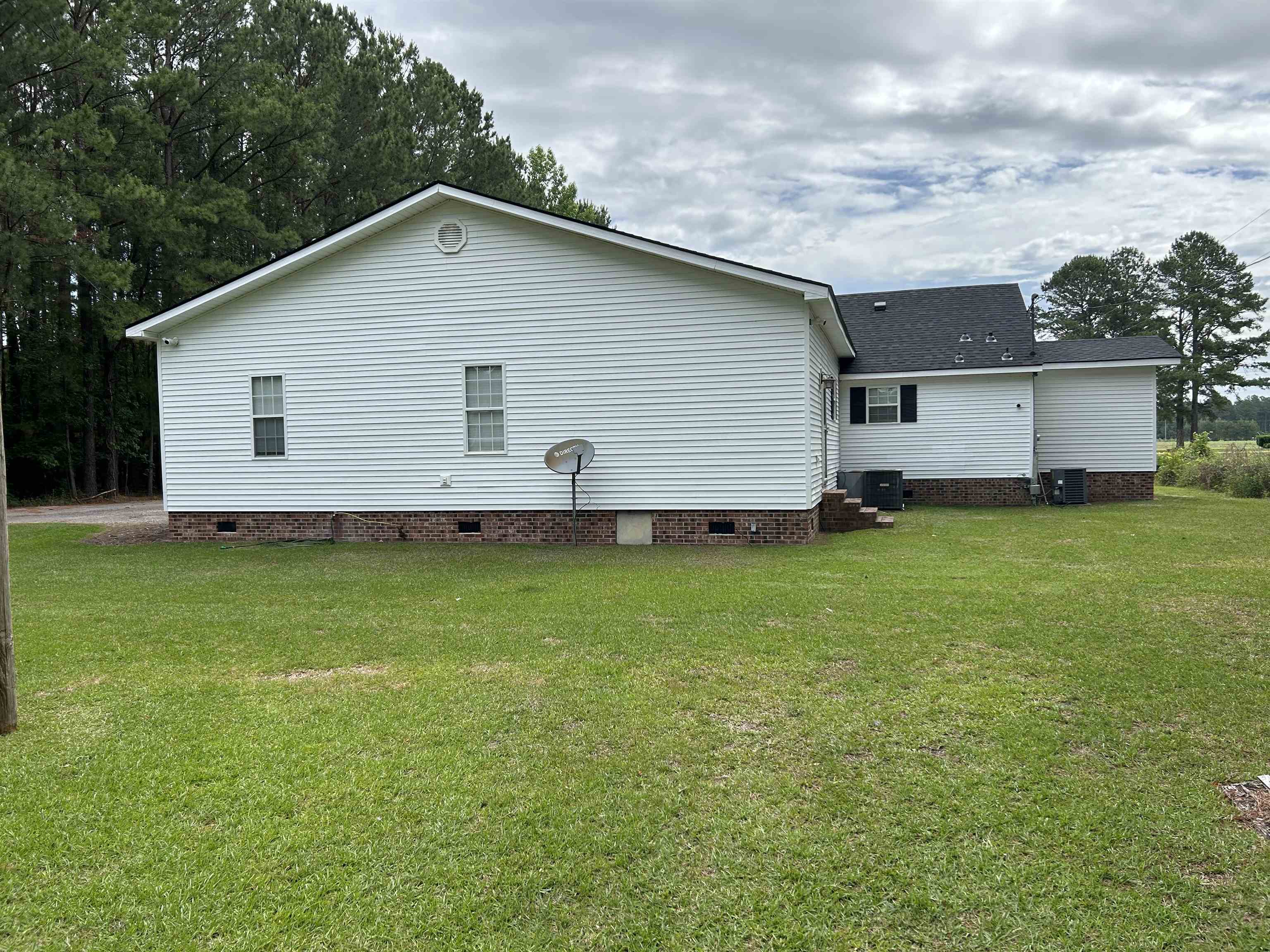 117 Clifton Road Hemingway, SC 29554 - Photo 35 of 39