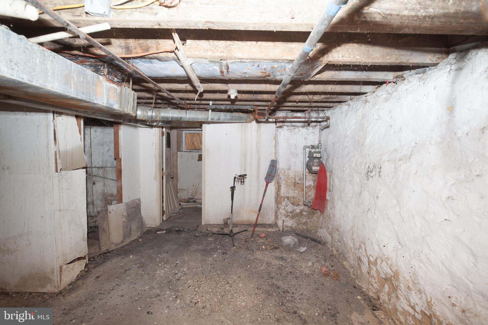 5922 Spring Street Philadelphia, PA 19139 - Photo 2 of 5 Gallery Image 2