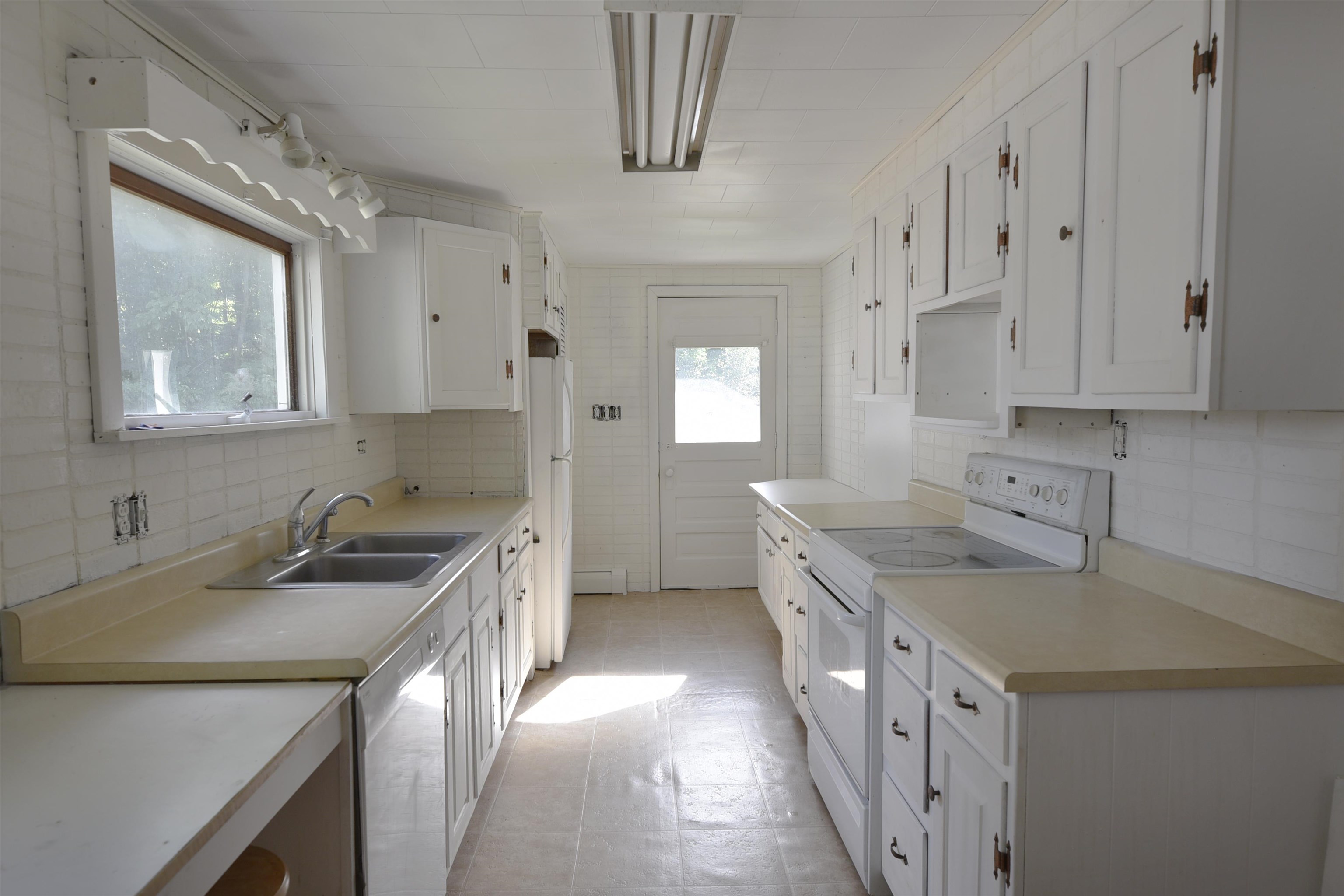 94 River Road West Johnson, VT 05656 - Photo 19 of 31