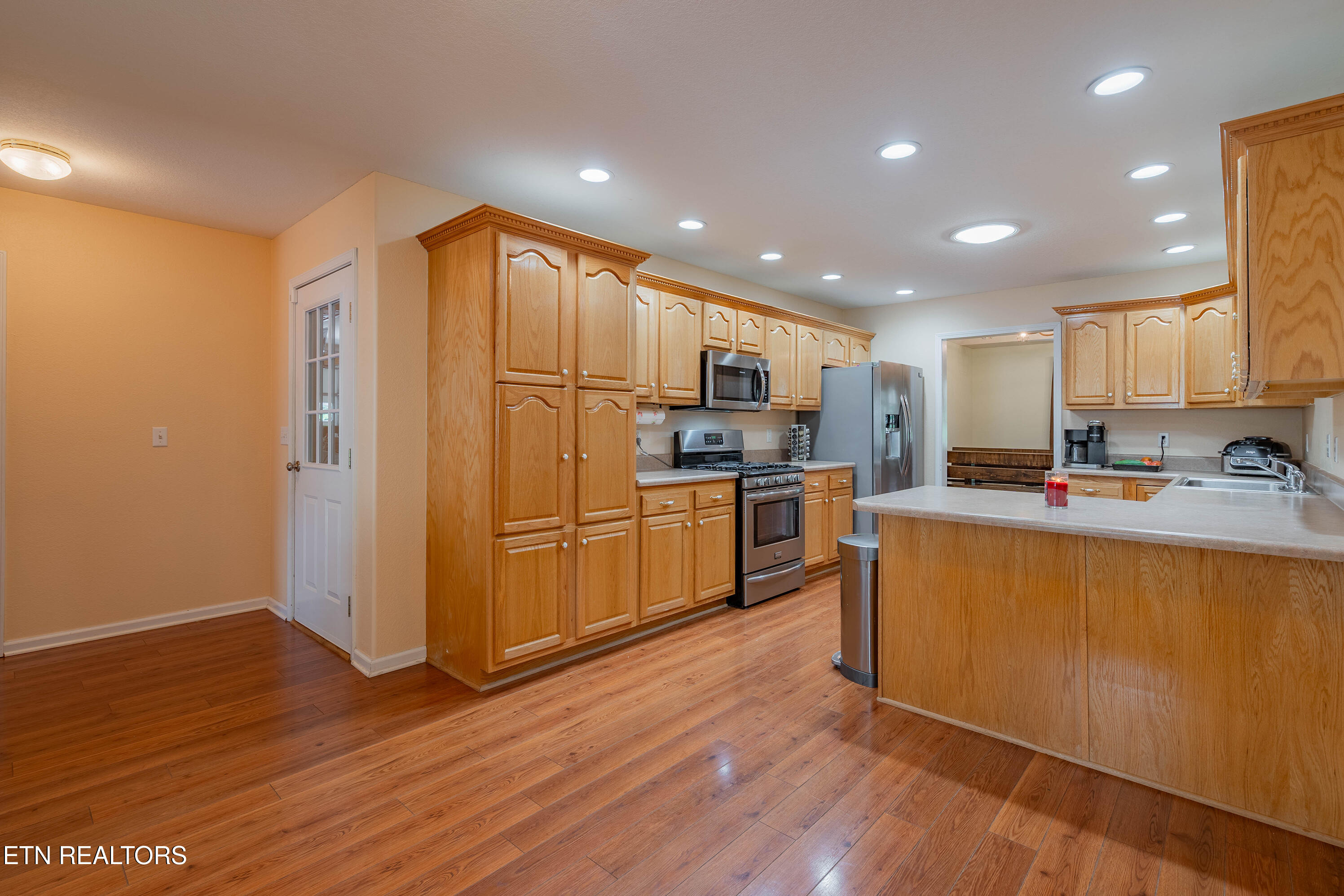 542 Sunset Ridge Drive Crossville, TN 38571 - Photo 6 of 35 s12