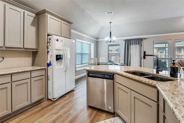 $314,999 | 300 Cherry Point Drive, Palmer, TX 75152