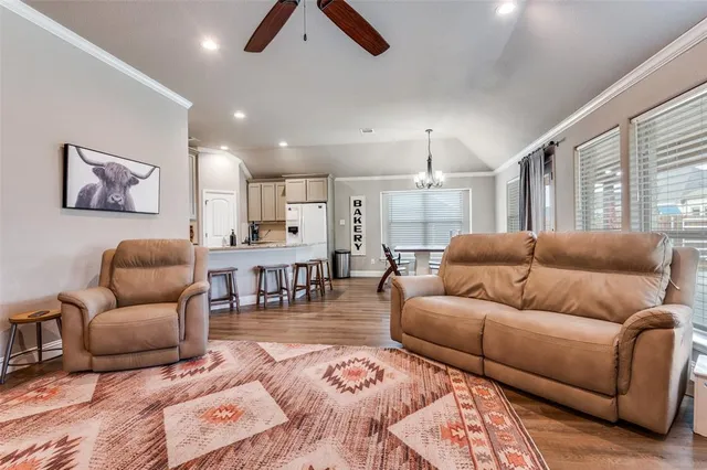 $314,999 | 300 Cherry Point Drive, Palmer, TX 75152