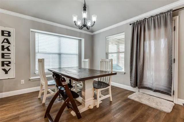 $314,999 | 300 Cherry Point Drive, Palmer, TX 75152