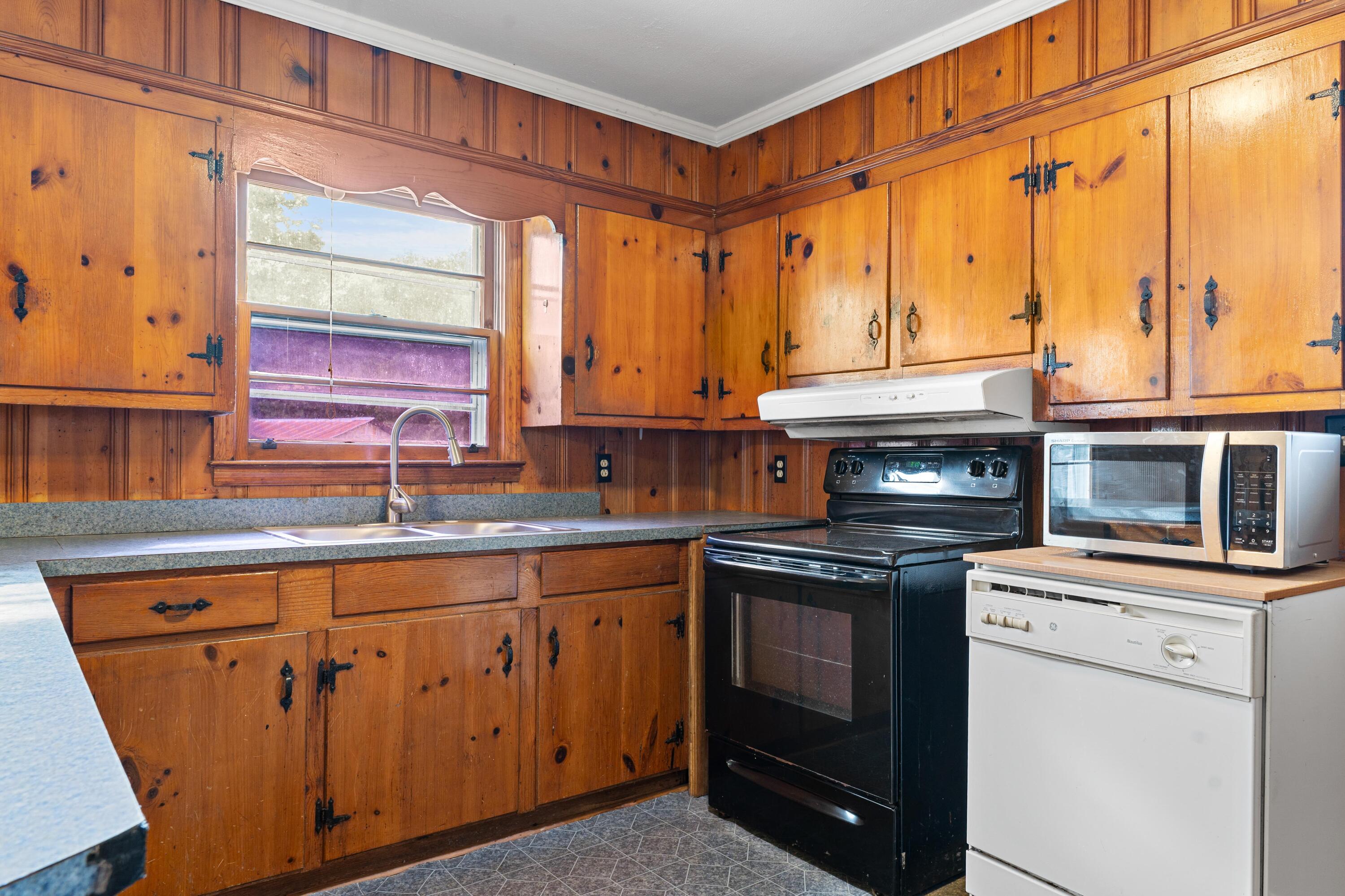 610 Ott Street Branchville, SC 29432 - Photo 8 of 25 DSC01725