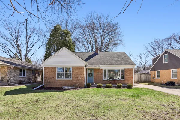 $485,000 | 8112 North Santa Monica Boulevard, Fox Point, WI 53217