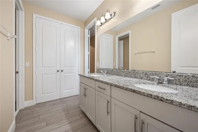 $5,700 | 8348 Vivaro Isle Way, Windermere, FL 34786