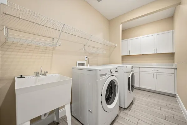 $5,000 | 8348 Vivaro Isle Way, Windermere, FL 34786