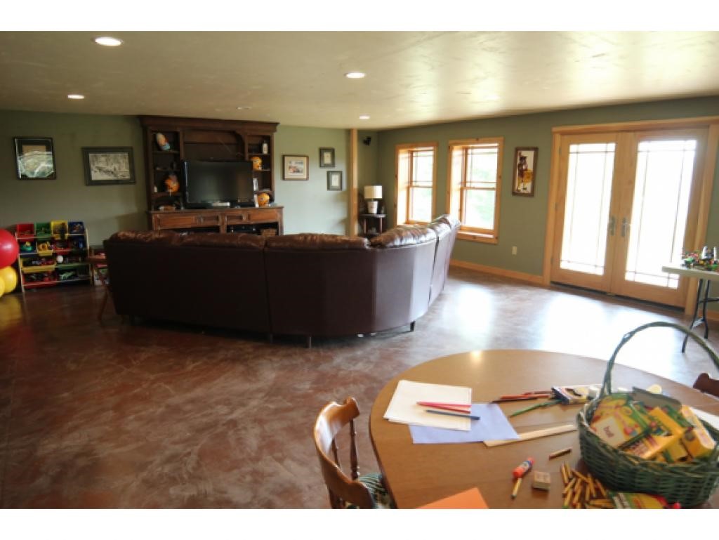 355 Oakcrest Road Bristol, NH 03222 - Photo 23 of 36 Gallery Image 23
