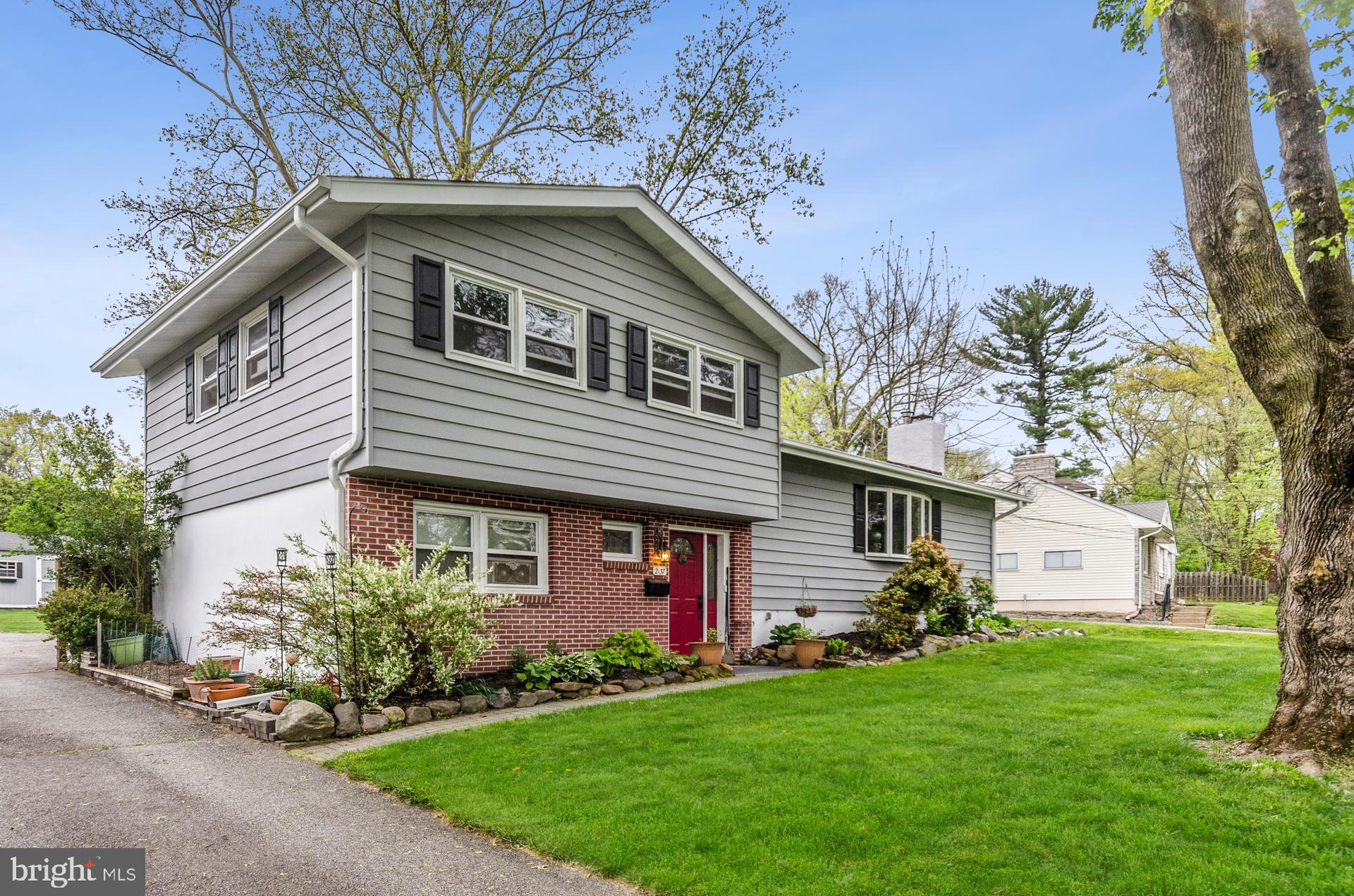 2137 Pennington Road Ewing, NJ 08638 - Photo 2 of 24