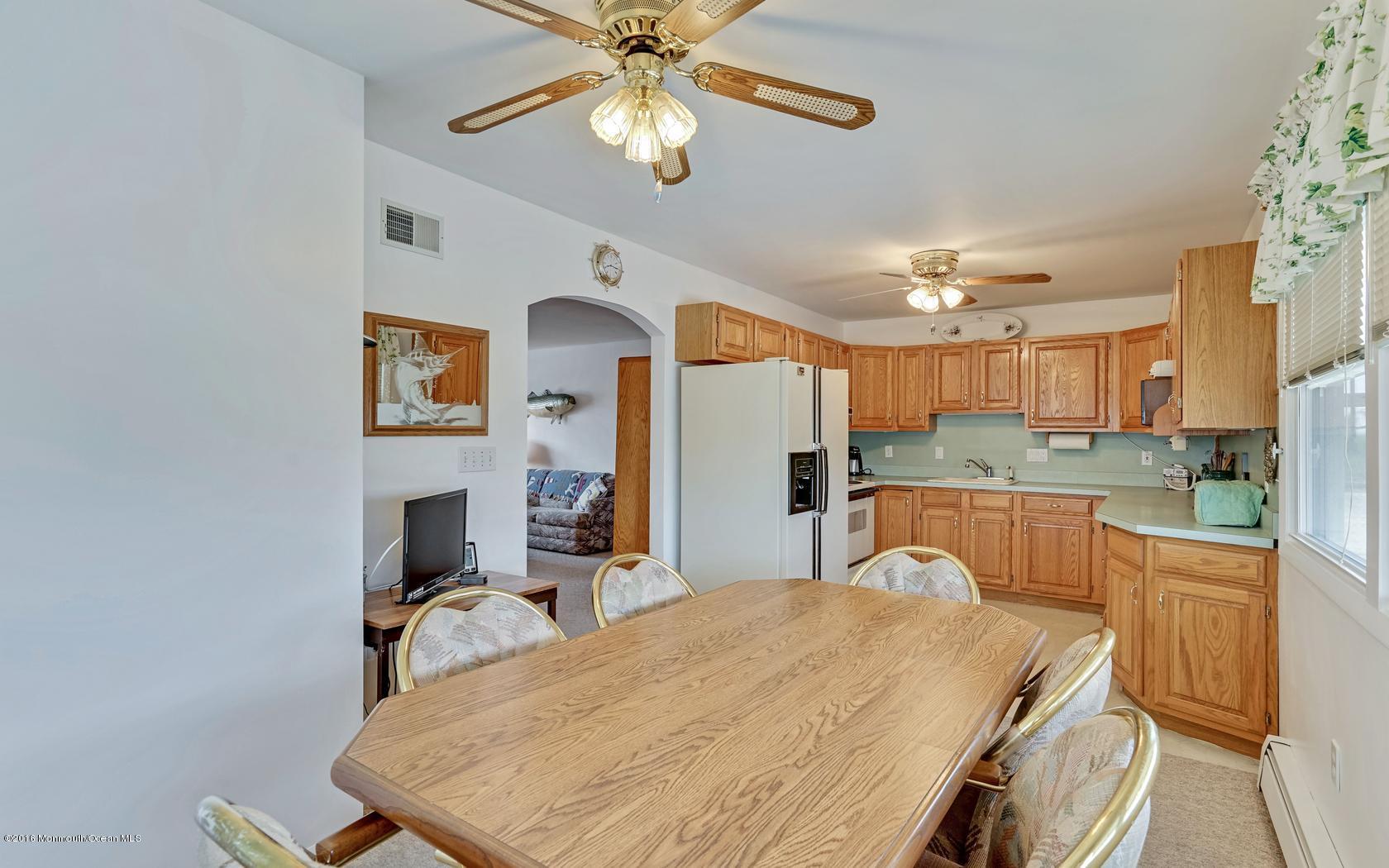 117 Bloomfield Road Barnegat, NJ 08005 - Photo 7 of 31 6