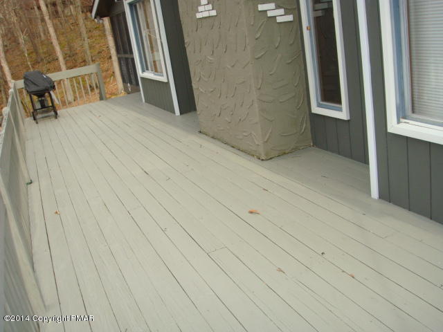 6247 Decker Road Bushkill, PA 18324 - Photo 4 of 25 Front Deck