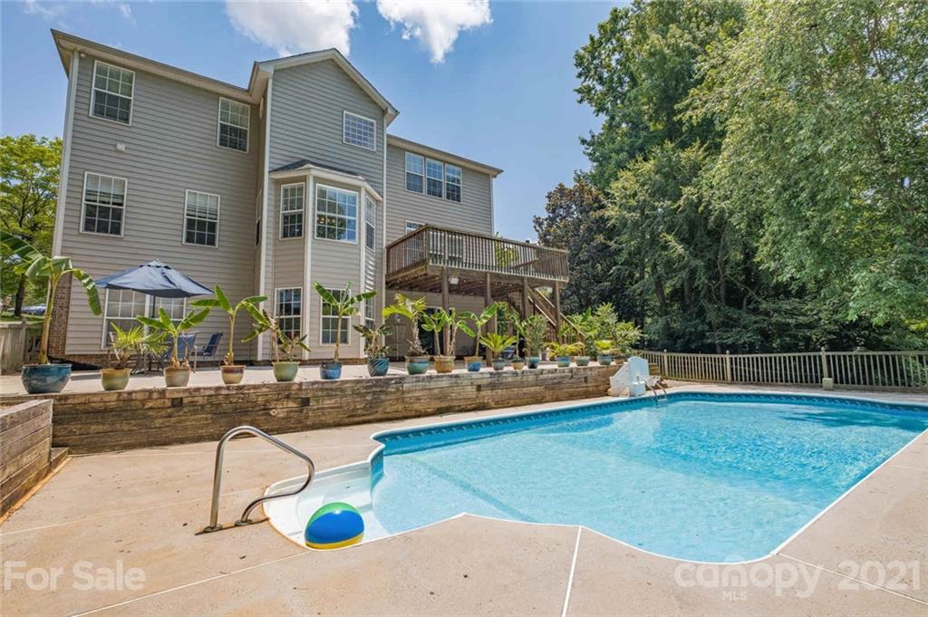 15801 Lavenham Road Huntersville, NC 28078 - Photo 3 of 33 Gallery Image 3