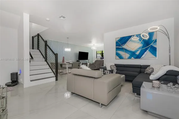 $5,200 | 7902 Northwest 105th Court, Unit 7902, Doral, FL 33178