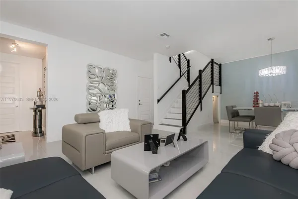 $5,200 | 7902 Northwest 105th Court, Unit 7902, Doral, FL 33178