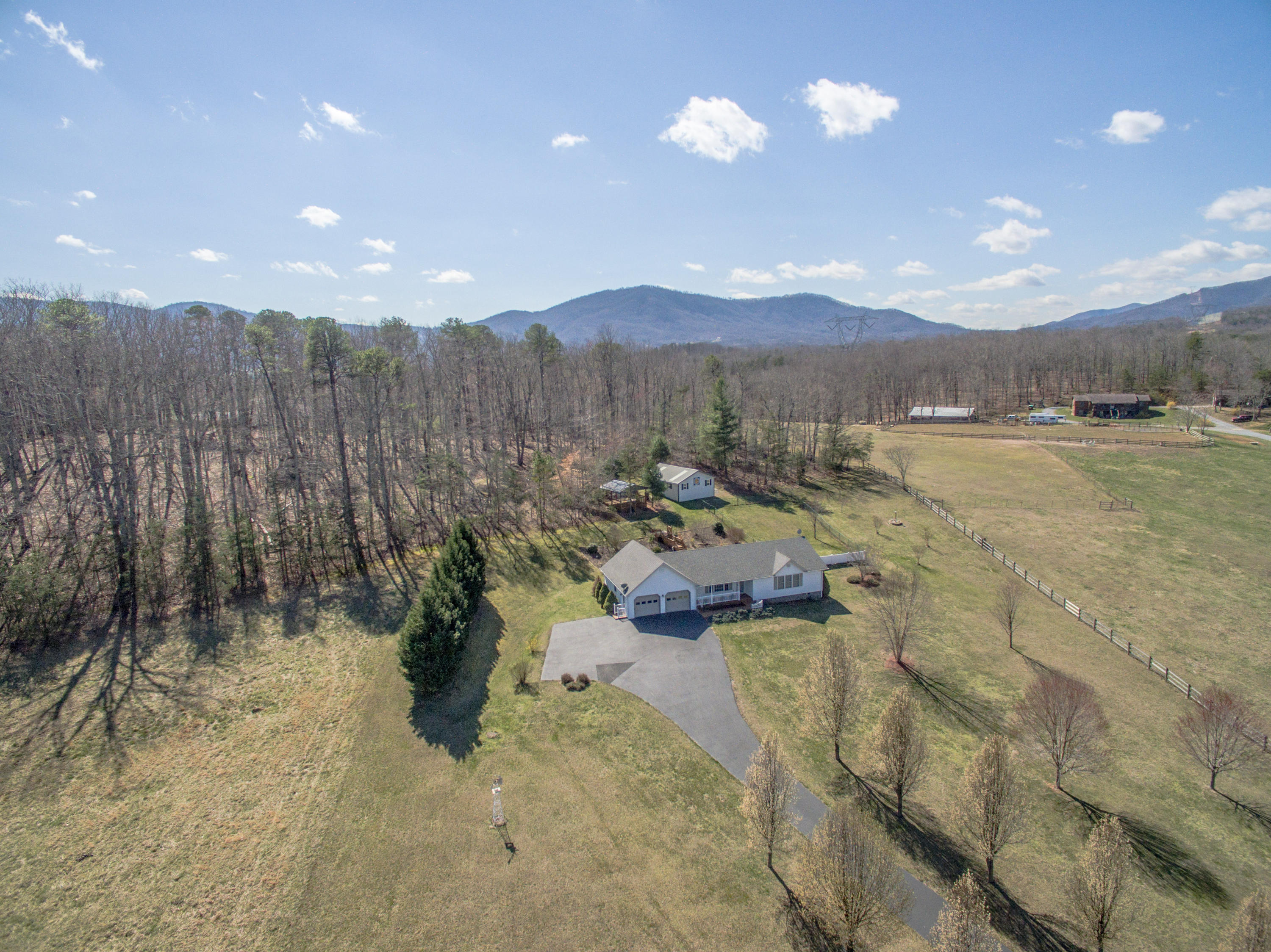 1546 Pike Road Montvale, VA 24122 - Photo 2 of 44 a view of a terrace with mountain view