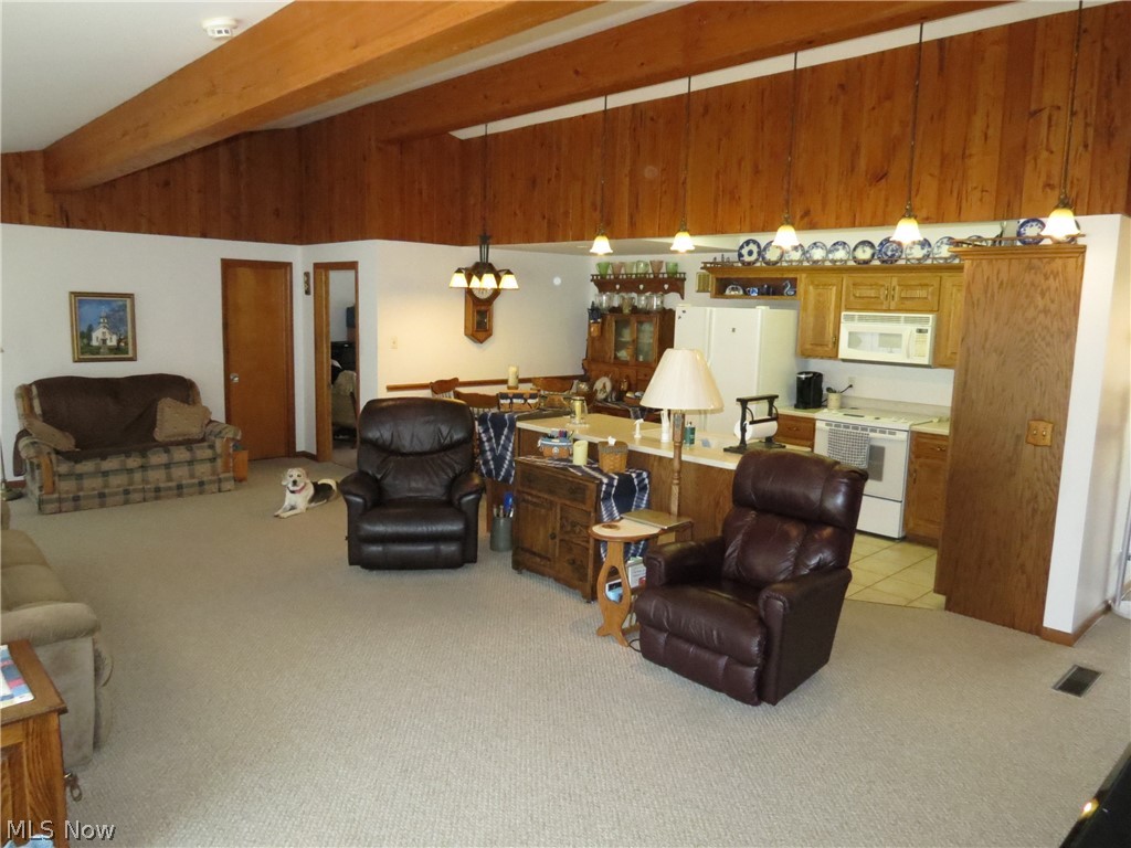 1878 Enslee Road Coshocton, OH 43812 - Photo 8 of 35 Family/Great Room-Kitchen