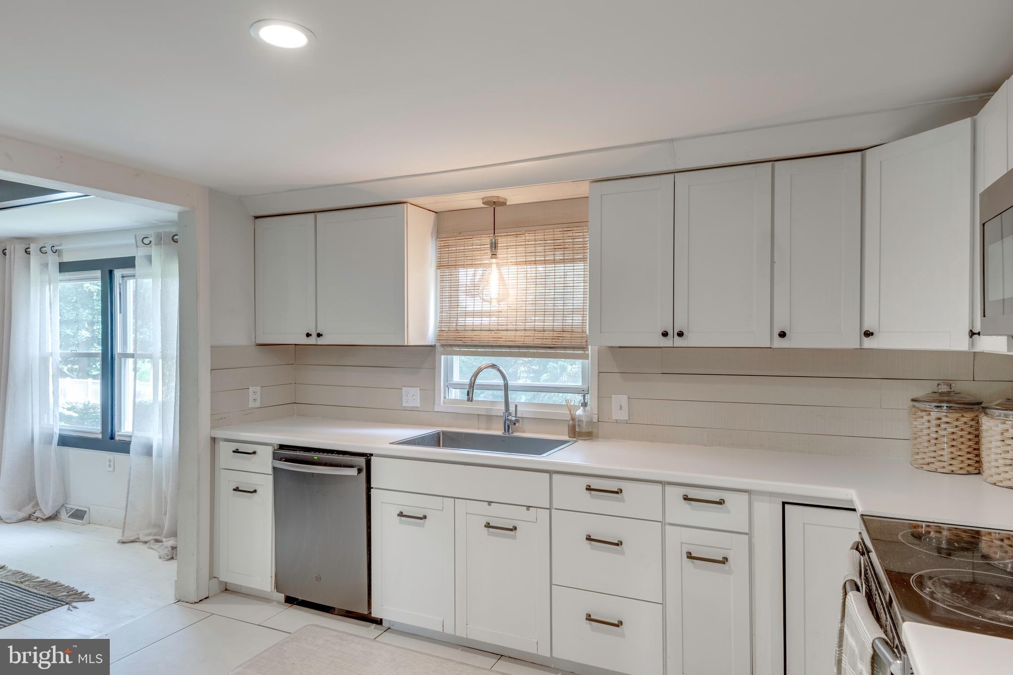 246 East Oregon Road Lititz, PA 17543 - Photo 13 of 41