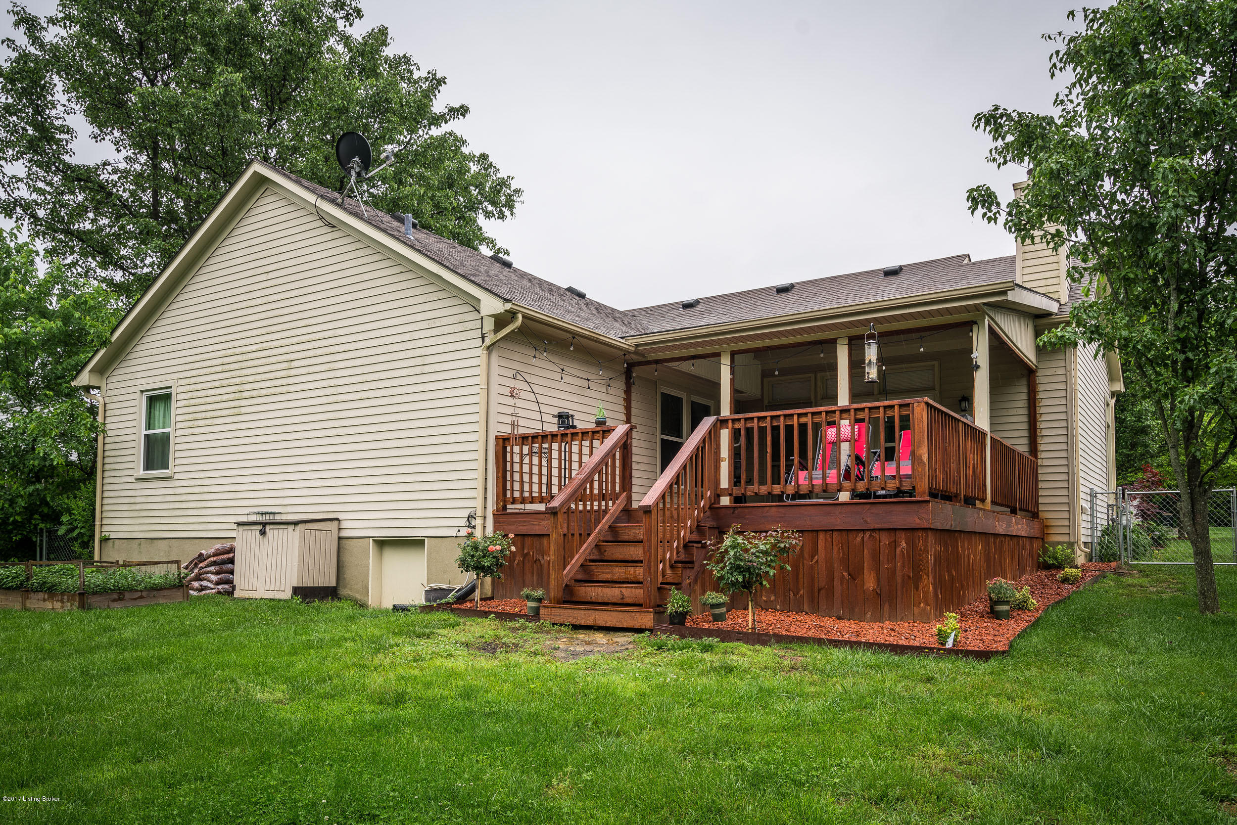 10303 Vantage Road Louisville, KY 40299 - Photo 4 of 37 10303 Vantage Rd-05