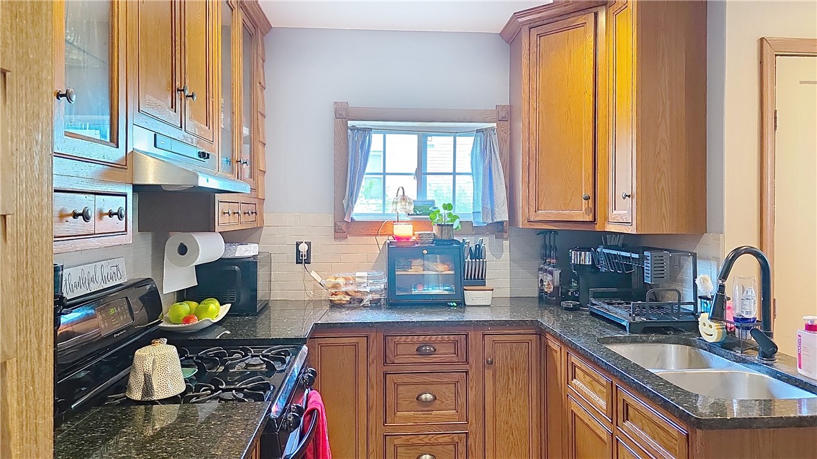 4 Arnold Street Springport, NY 13160 - Photo 5 of 22