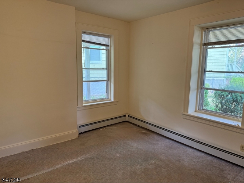 194 Krone Place Hackensack, NJ 07601 - Photo 5 of 6