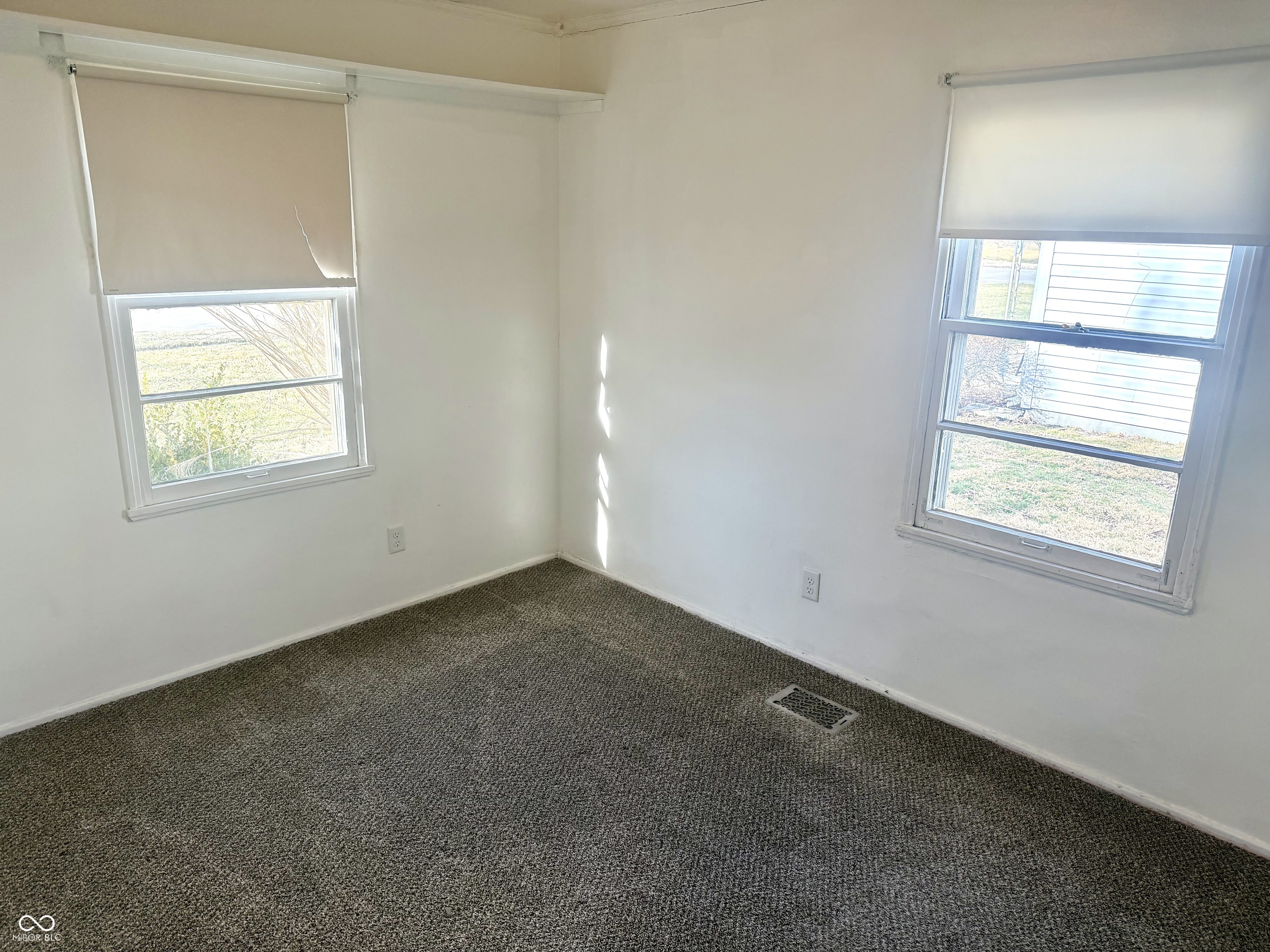 910 Lonsvale Drive Anderson, IN 46013 - Photo 14 of 19