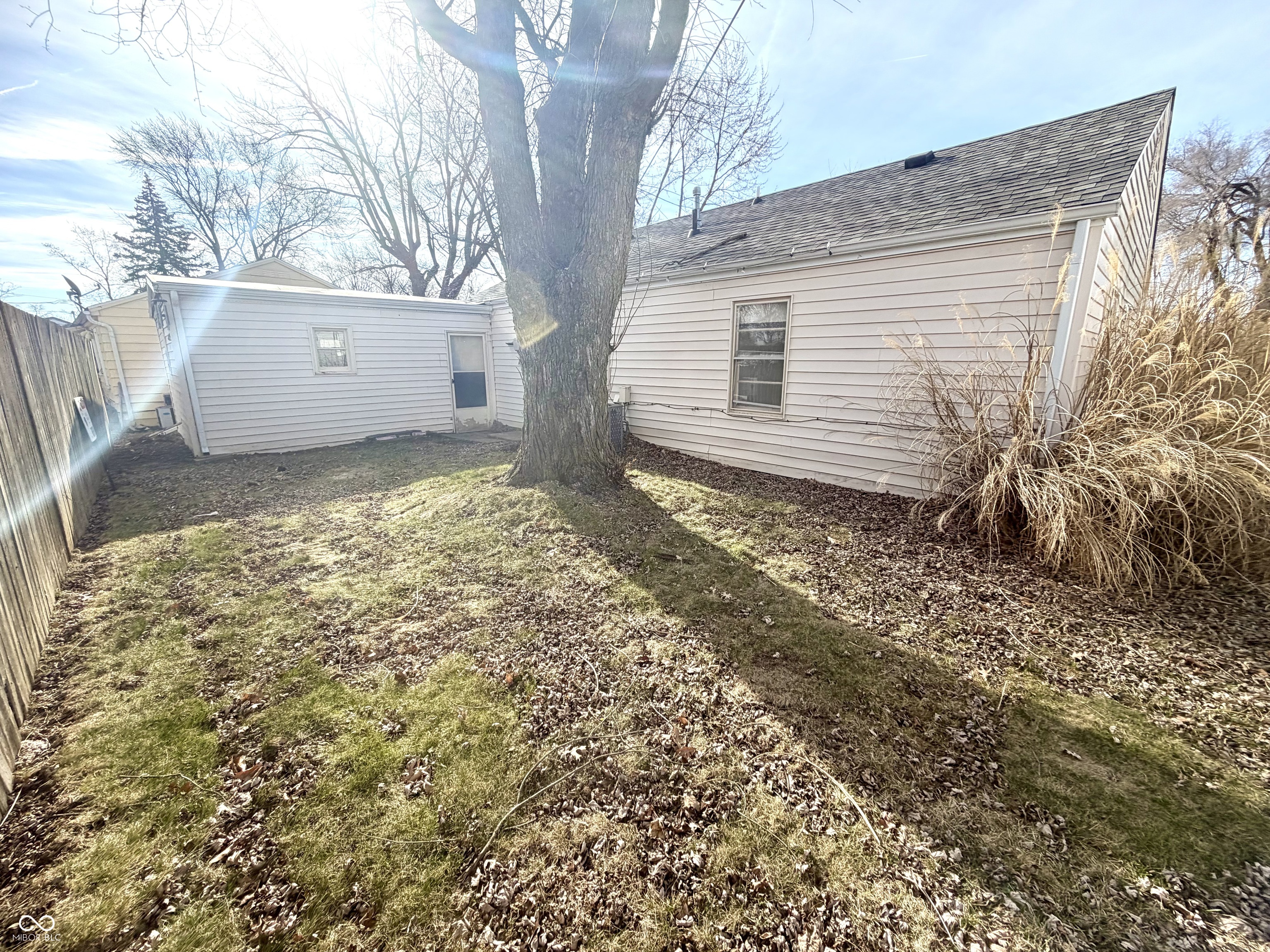 910 Lonsvale Drive Anderson, IN 46013 - Photo 18 of 19