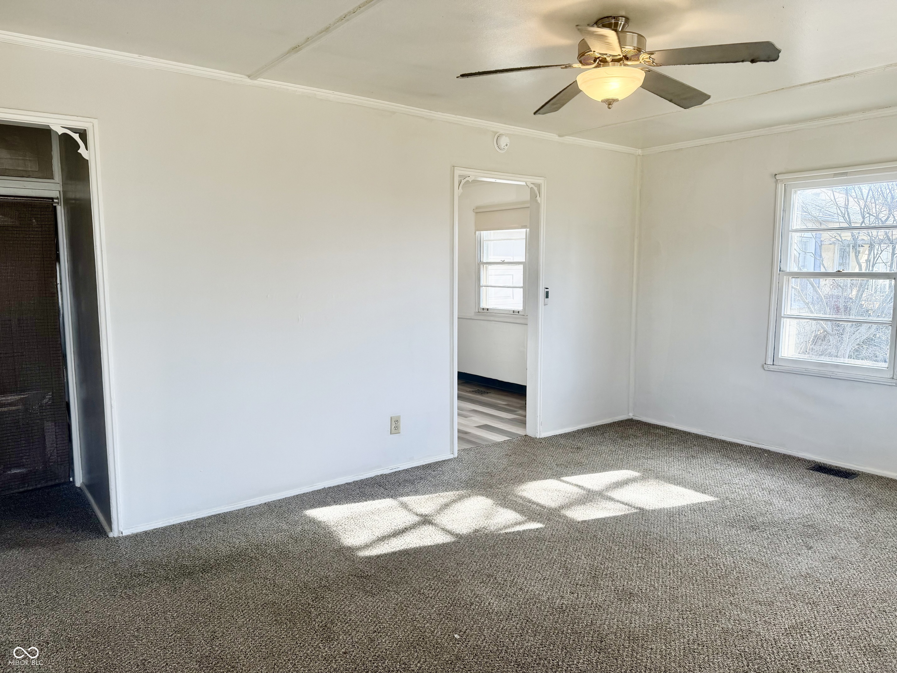 910 Lonsvale Drive Anderson, IN 46013 - Photo 4 of 19