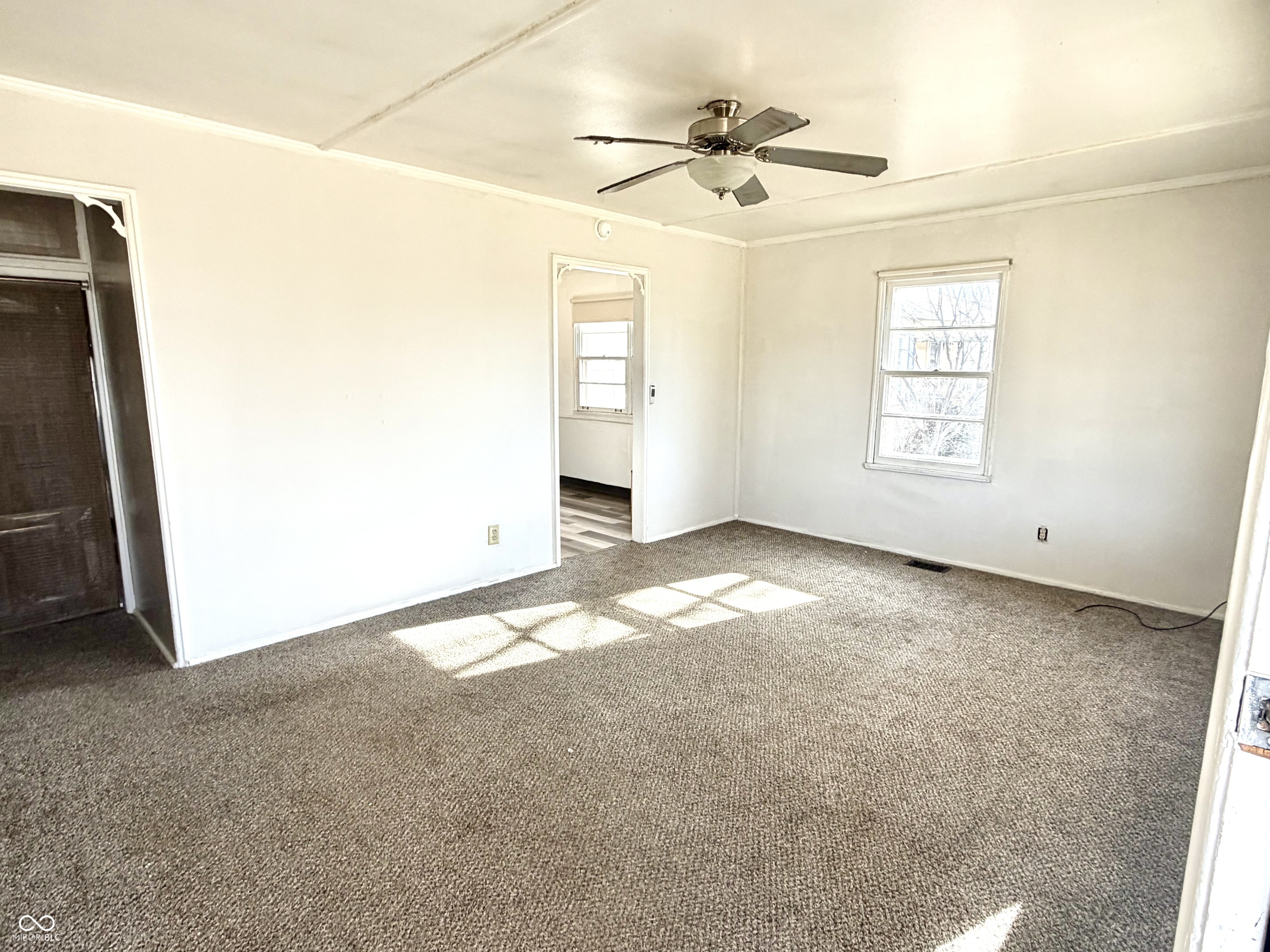 910 Lonsvale Drive Anderson, IN 46013 - Photo 5 of 19