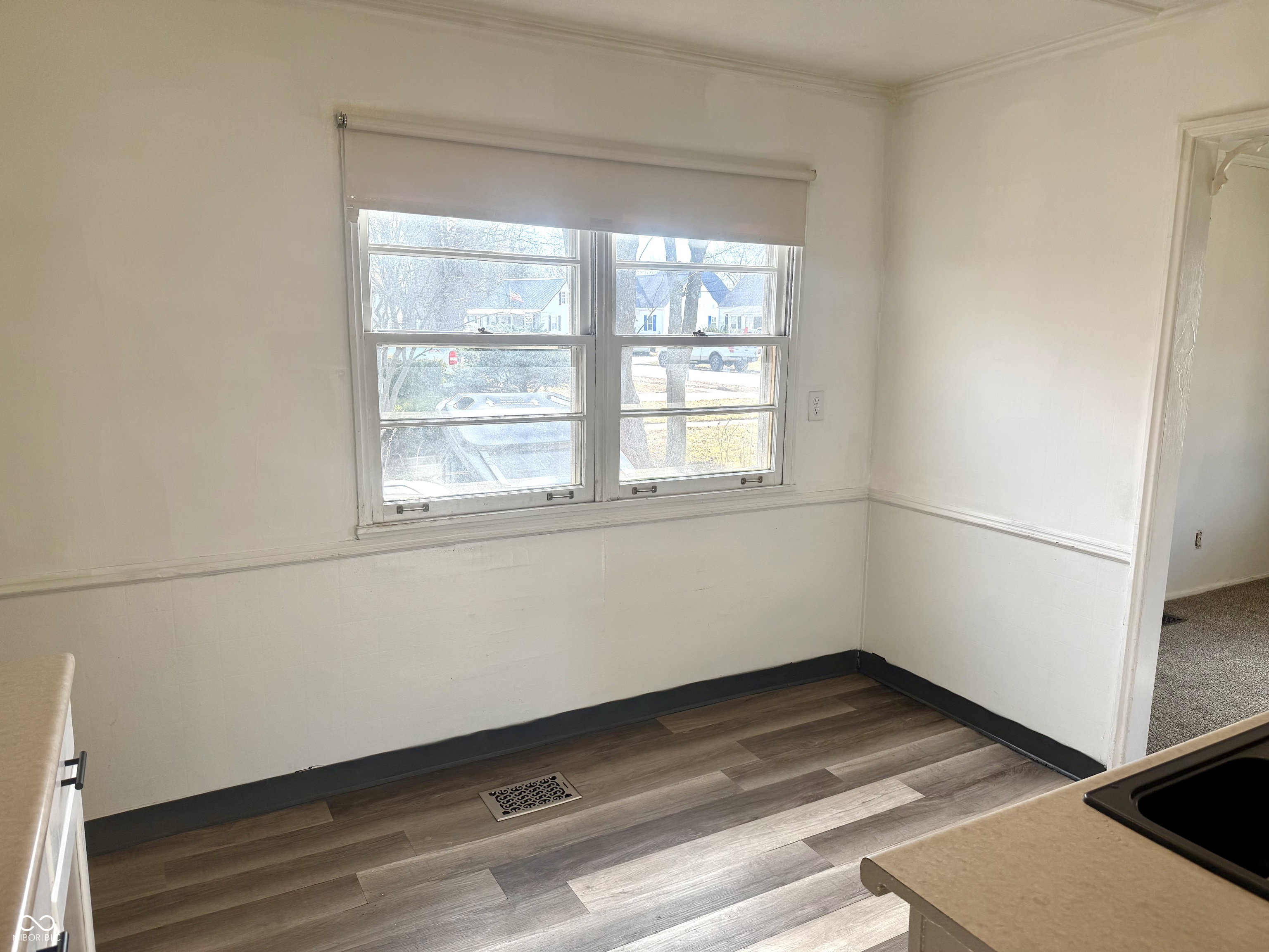 910 Lonsvale Drive Anderson, IN 46013 - Photo 8 of 19