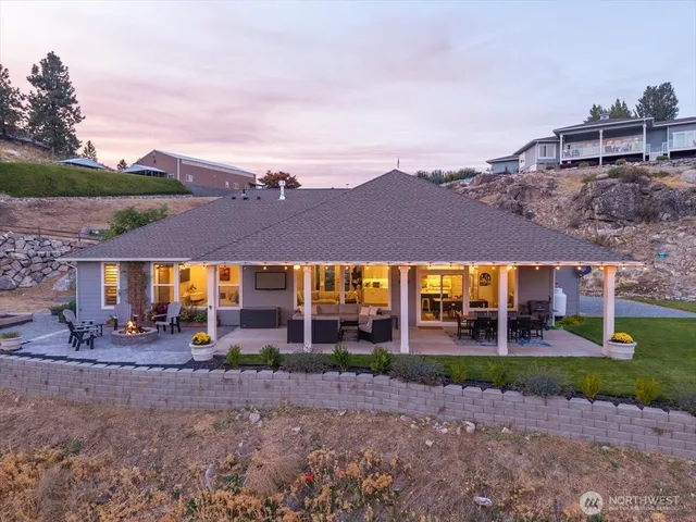 $1,095,000 | 95 Proctor Boulevard, Manson, WA 98831