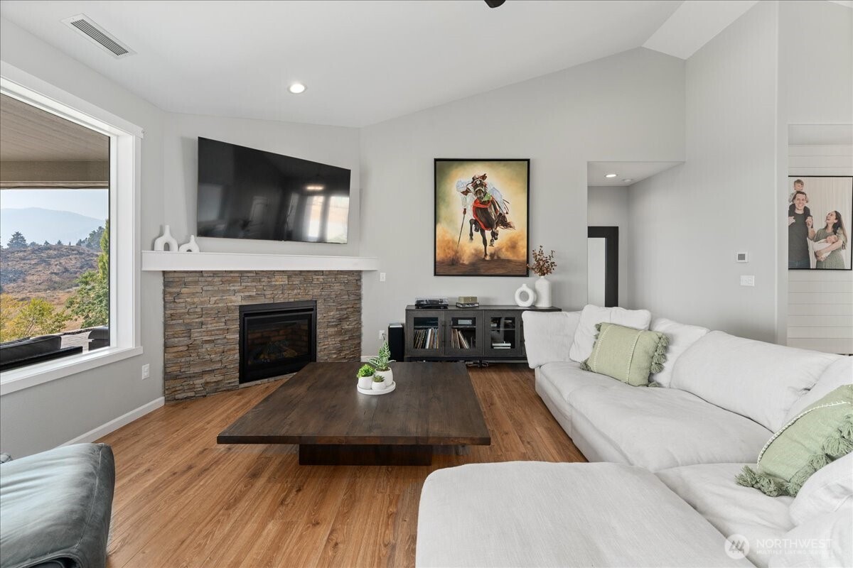 95 Proctor Boulevard Manson, WA 98831 - Photo 10 of 40