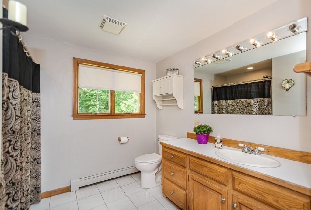 5 1/2 Silverbirch Road Billerica, MA 01821 - Photo 13 of 31