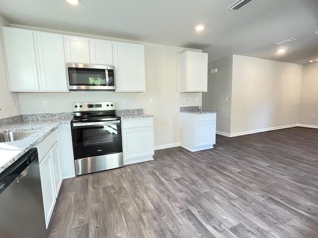 1024 South Bay Street Foley, AL 36535 - Photo 8 of 28 Kitchen
