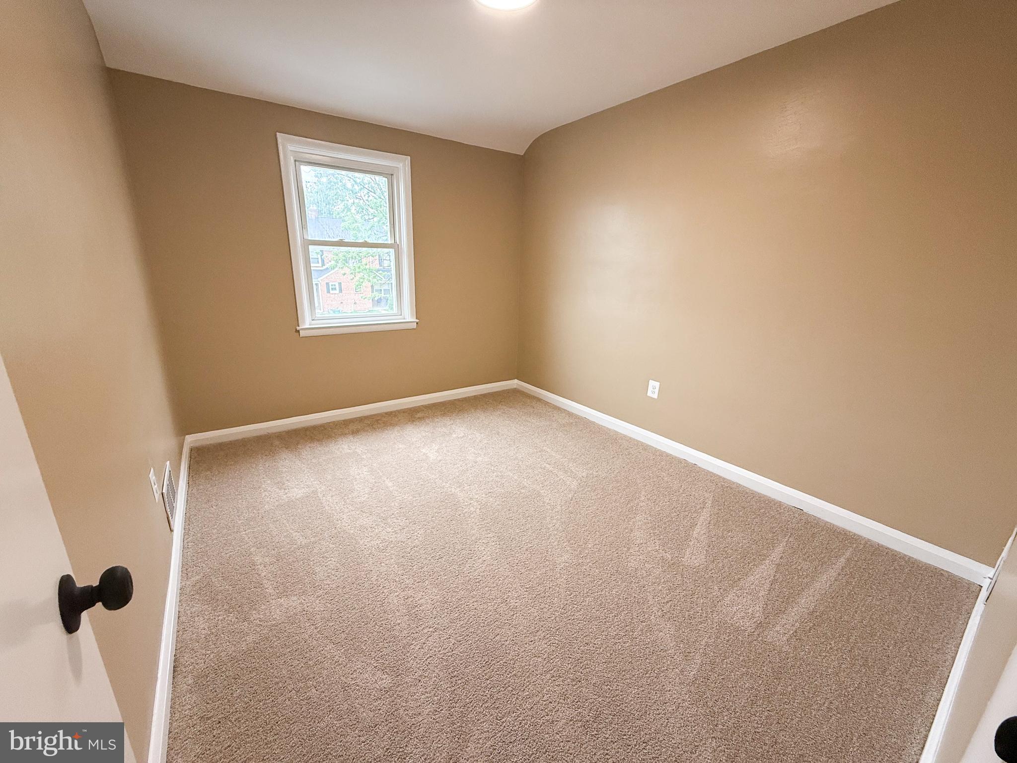 6101 Edlynne Road Baltimore, MD 21239 - Photo 14 of 24
