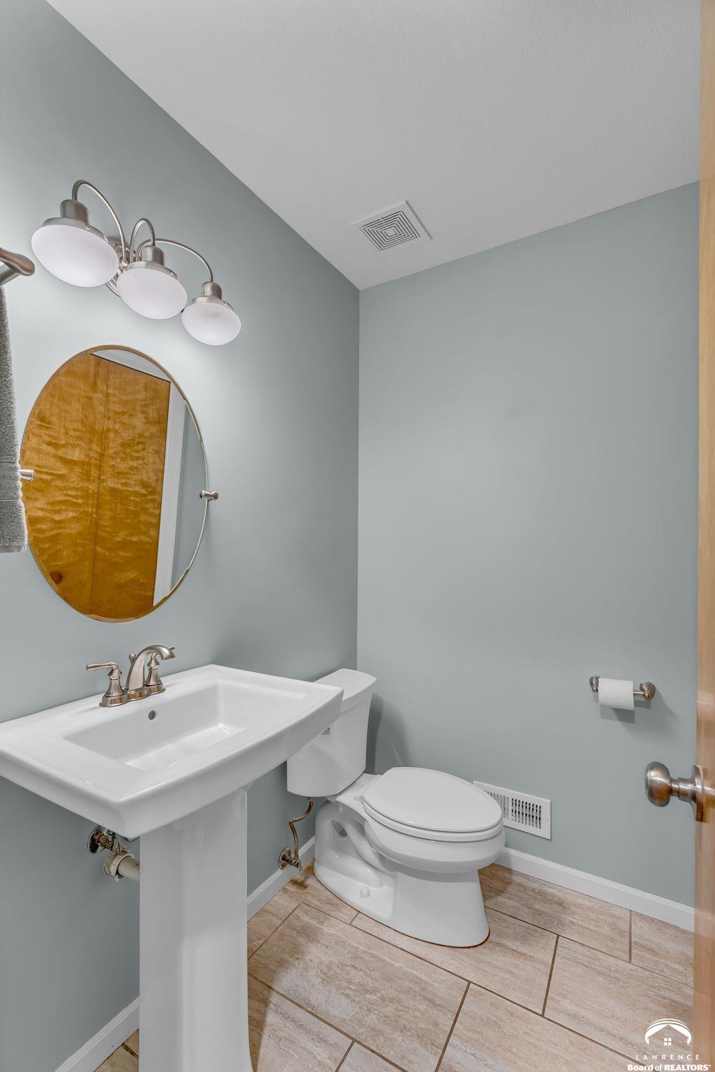 540 North 711 Road Lawrence, KS 66047 - Photo 47 of 89