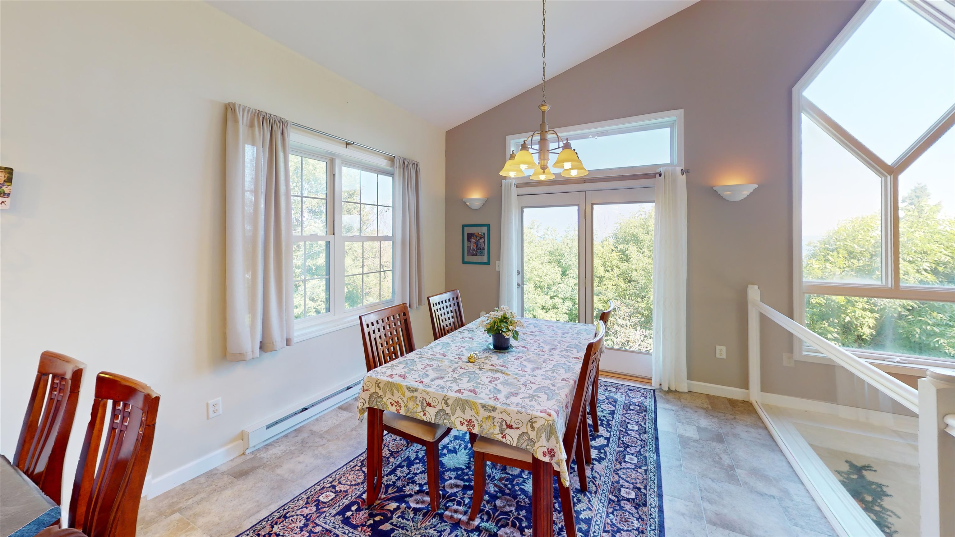 908 East Skyline Parkway Duluth, MN 55805 - Photo 14 of 40