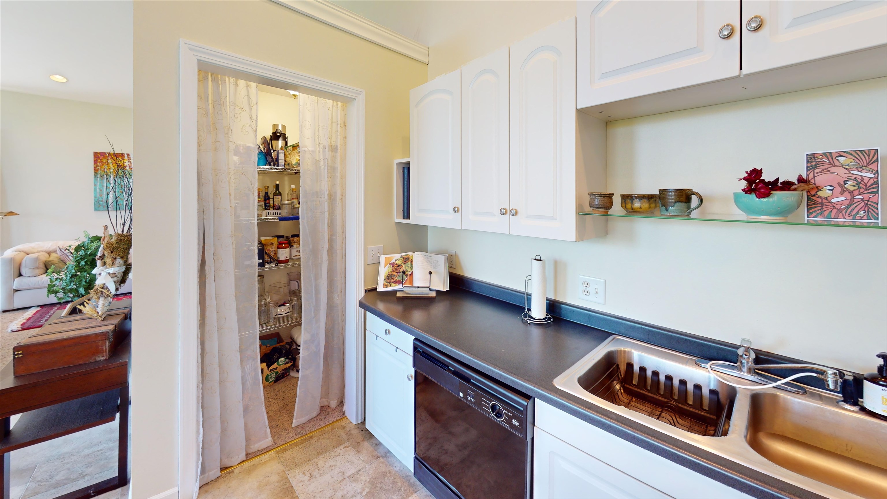 908 East Skyline Parkway Duluth, MN 55805 - Photo 17 of 40