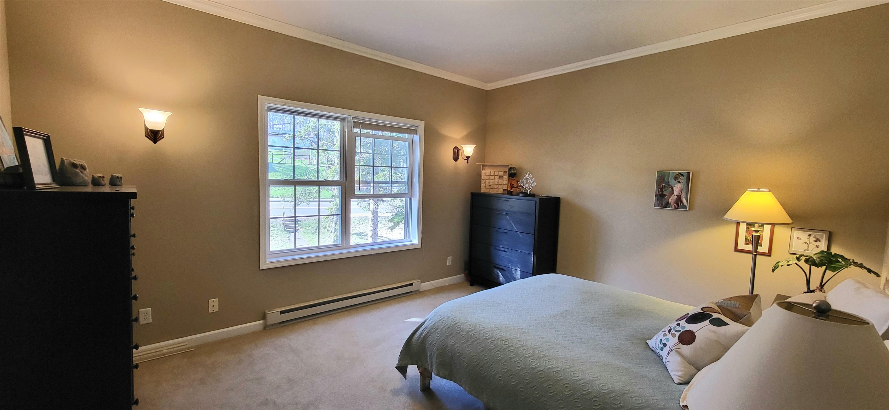 908 East Skyline Parkway Duluth, MN 55805 - Photo 26 of 40 2nd Flooor Bedroom