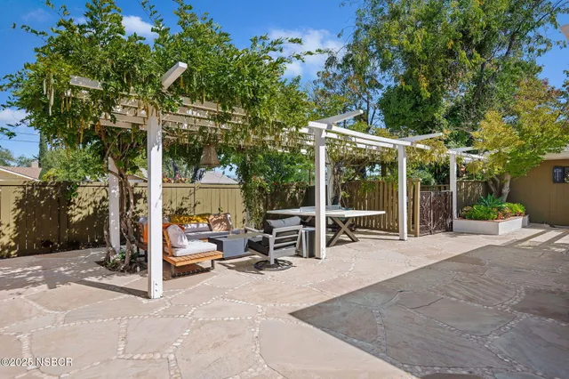 a view of outdoor space yard deck and patio