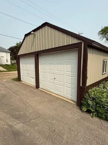 $189,900 | 105 South Oak Street, Mabel, MN 55954
